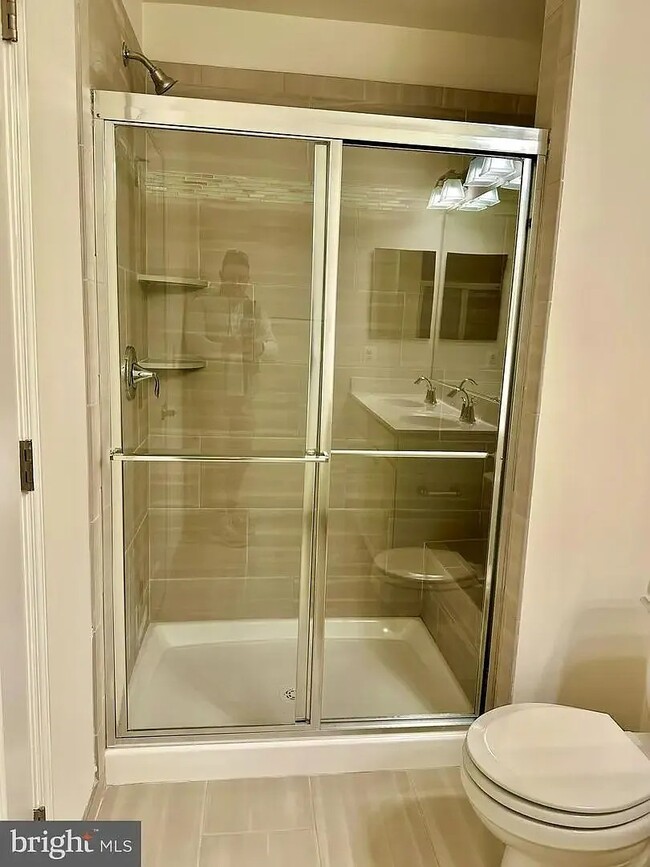 Building Photo - 209 Jenkins Way