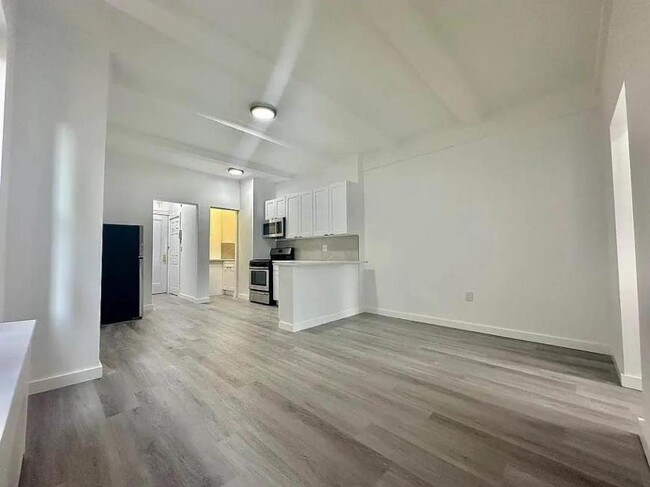 Building Photo - 1 bedroom in New York NY 10021