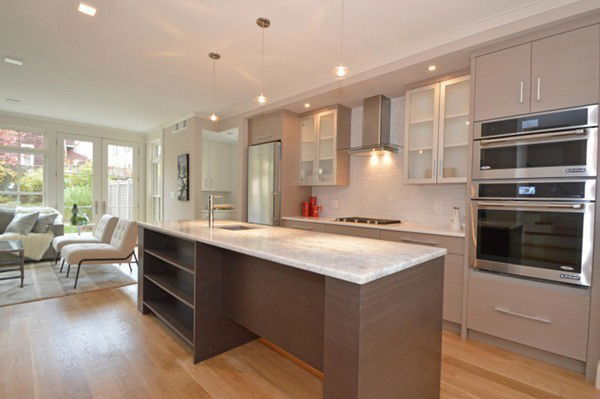 Building Photo - 136 Banks St