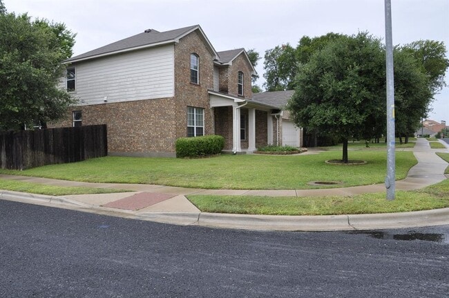 Building Photo - 2601 Briana Shay Dr