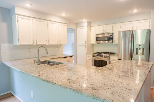 Building Photo - 4bd/2.5ba Sammamish Home