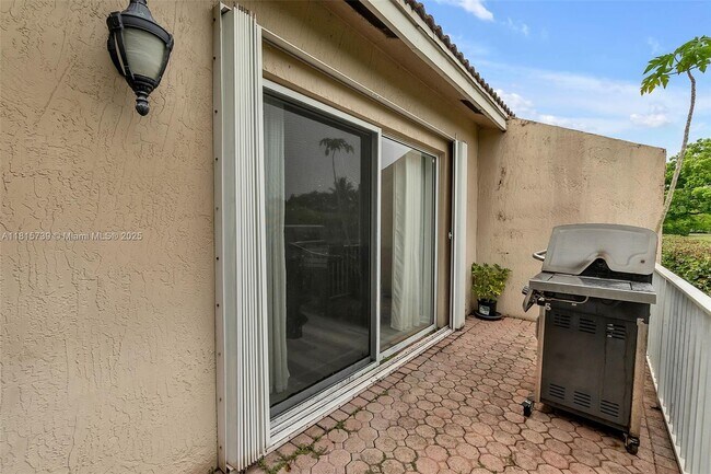 Building Photo - 7370 NW 61st Terrace