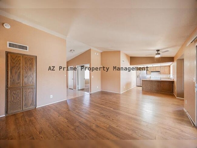 Building Photo - 9358 W Sanna St