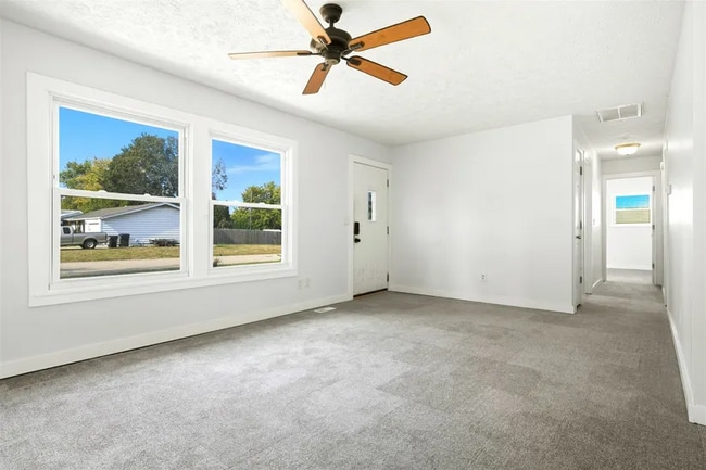 Building Photo - 1206 Aurora Way