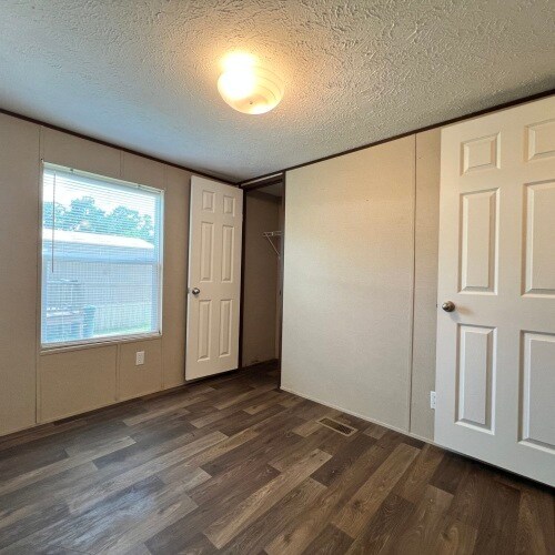Building Photo - 138 Braleigh Ln