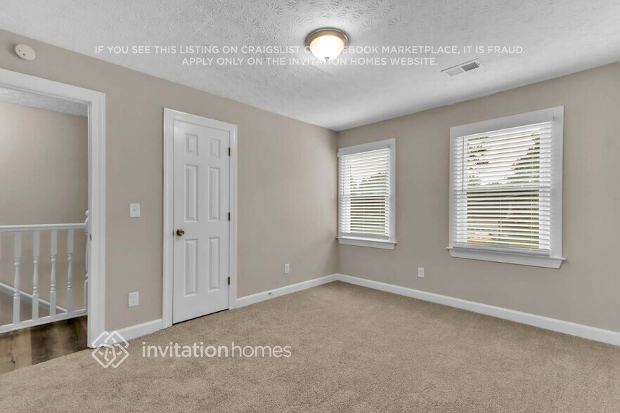 Building Photo - 6412 Phillips Pl