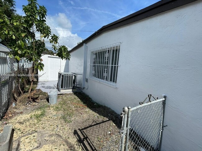 Building Photo - 2171 Burlington St