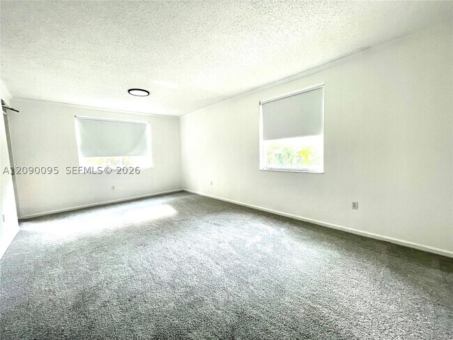 Building Photo - 17125 N Bay Rd