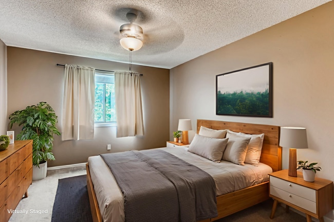 Building Photo - Stunning 2 Bedroom Near Lowry!!!!