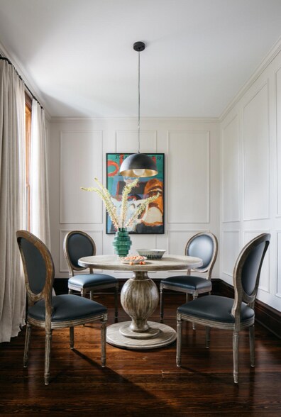 Building Photo - 1040 W Roscoe St