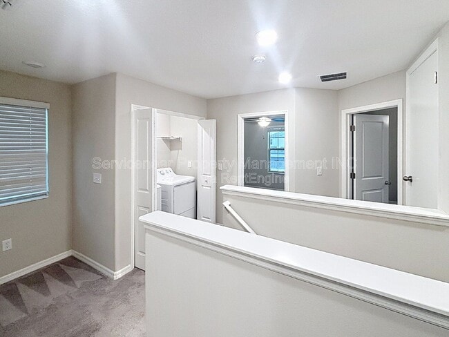 Building Photo - 7012 Samuel Ivy Dr