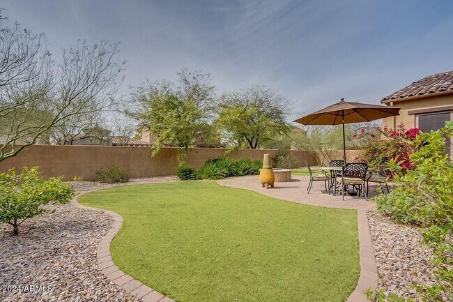 Building Photo - 9221 E Desert View