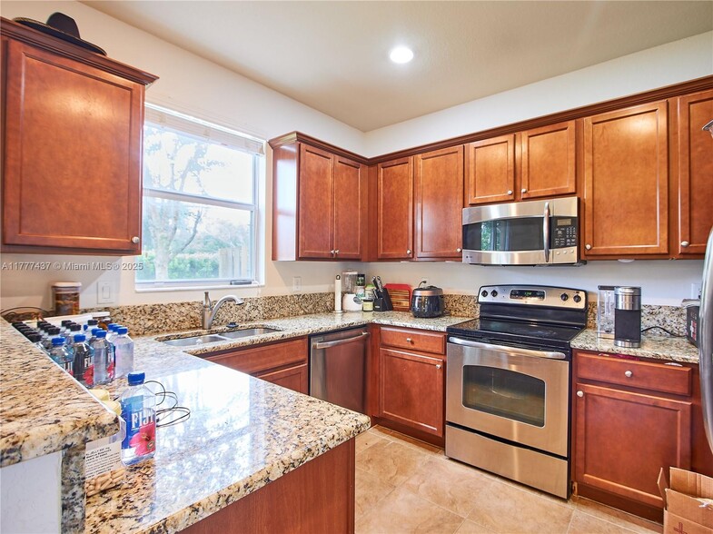 Building Photo - 12447 Emerald Creek Mnr