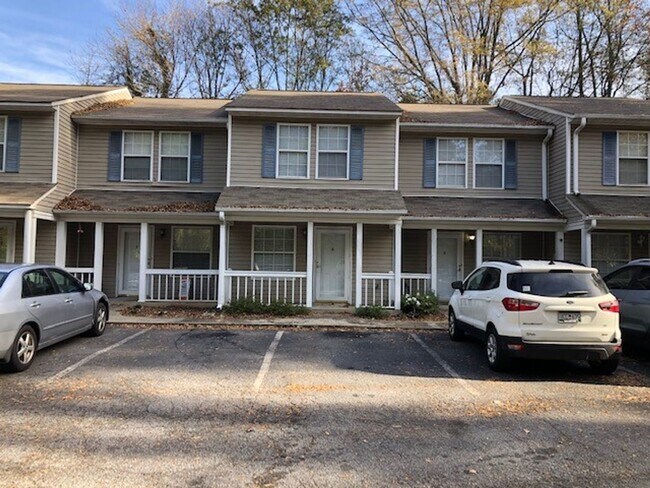 Primary Photo - 442-P Stanley Ave.
