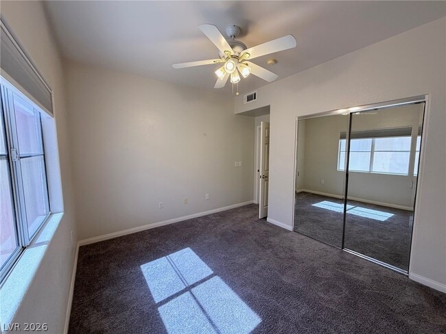 Building Photo - 2113 Echo Bay St