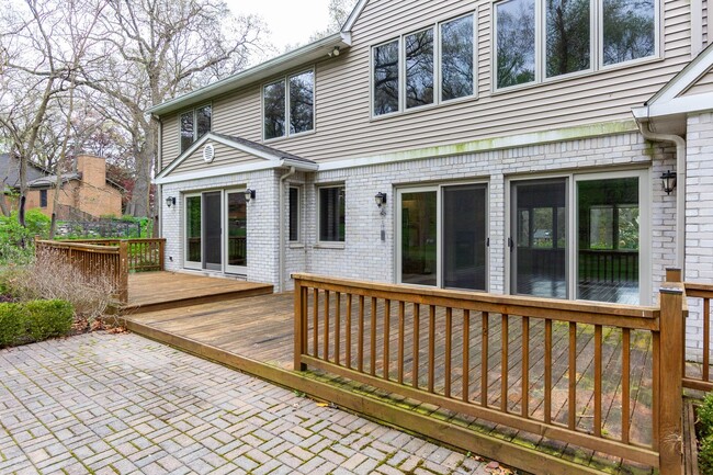 Building Photo - SOPHISTICATED COMFORT in HISTORIC FRANKLIN