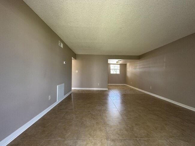 Building Photo - 5521 Bay Blvd