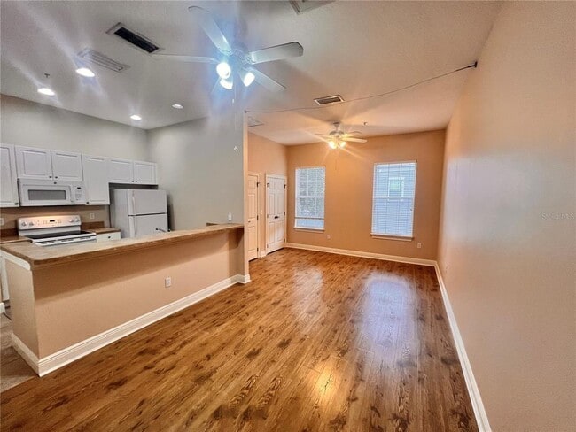 Building Photo - 1519 Lake Baldwin Ln