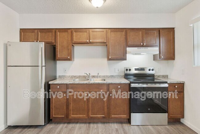Building Photo - 1324 E Taylor St