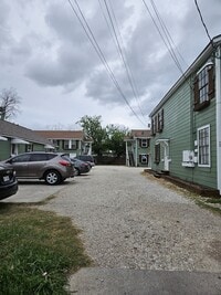 Building Photo - 410 Randall St