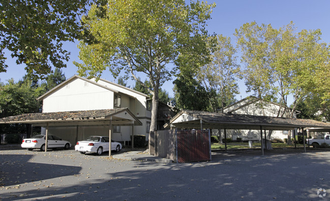 Building Photo - Golf Course Square Apartments