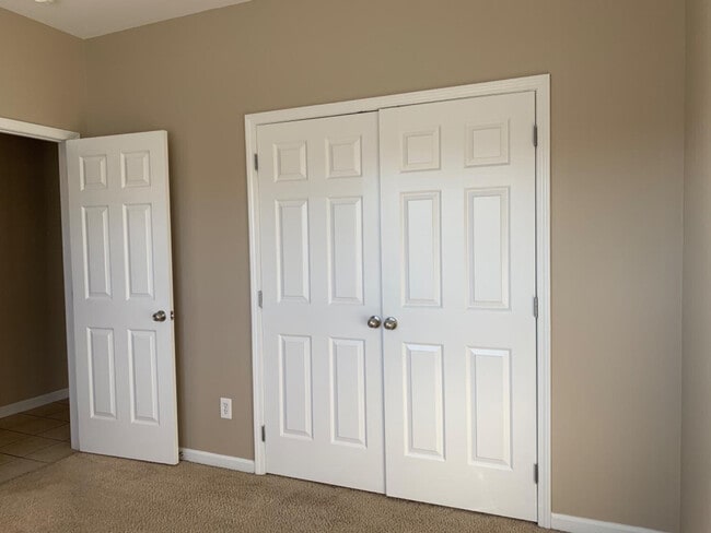 Building Photo - 107 Sea Pines Way