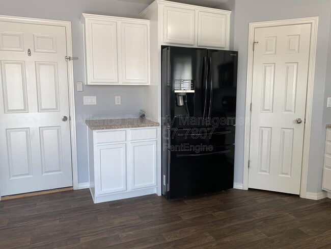 Building Photo - 3875 Reindeer Cir