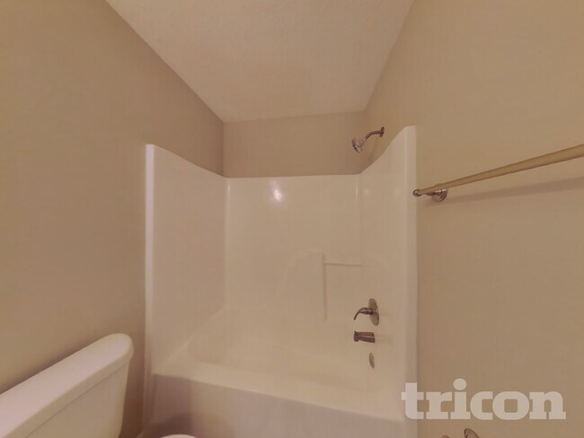 Building Photo - 4531 Riverbrook Ln