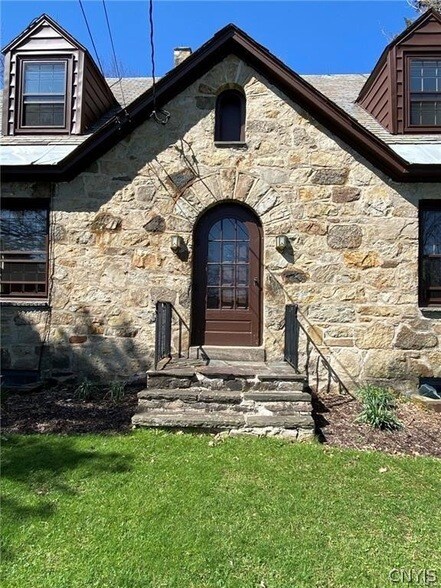 Building Photo - 2897 Graffenburg Rd