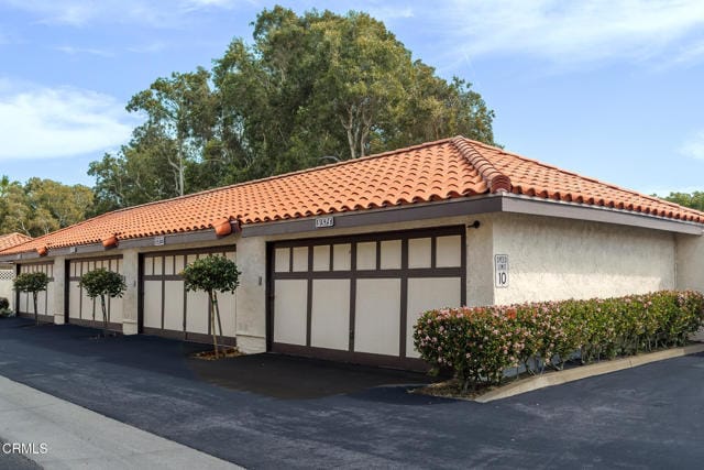 Building Photo - 2375 Martinique Ln