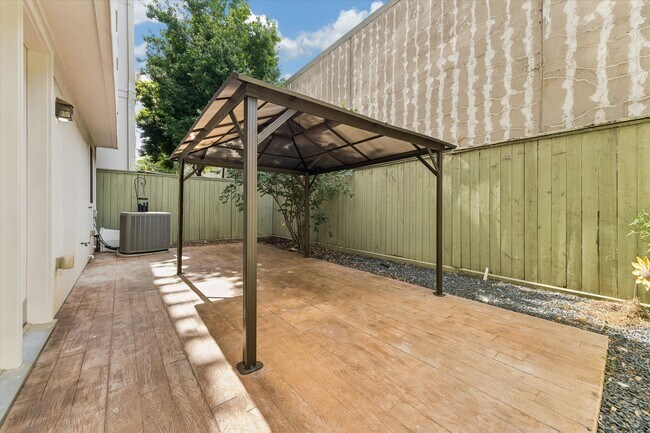 Building Photo - 6019 Post Oak Green Ln