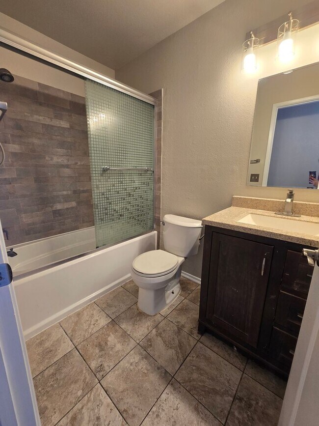 Building Photo - Beautiful Single Story home in the Hercules Hills