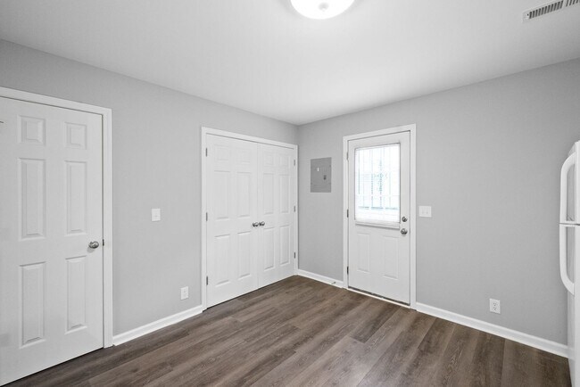Building Photo - 358 Peabody Dr