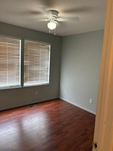 Building Photo - 20535 E Girard Pl