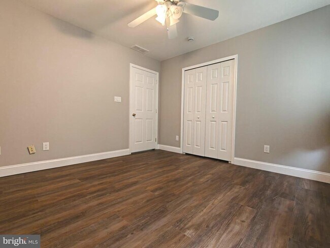 Building Photo - 104 Coventry Way