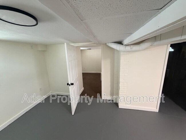 Building Photo - 610 Dryden Dr