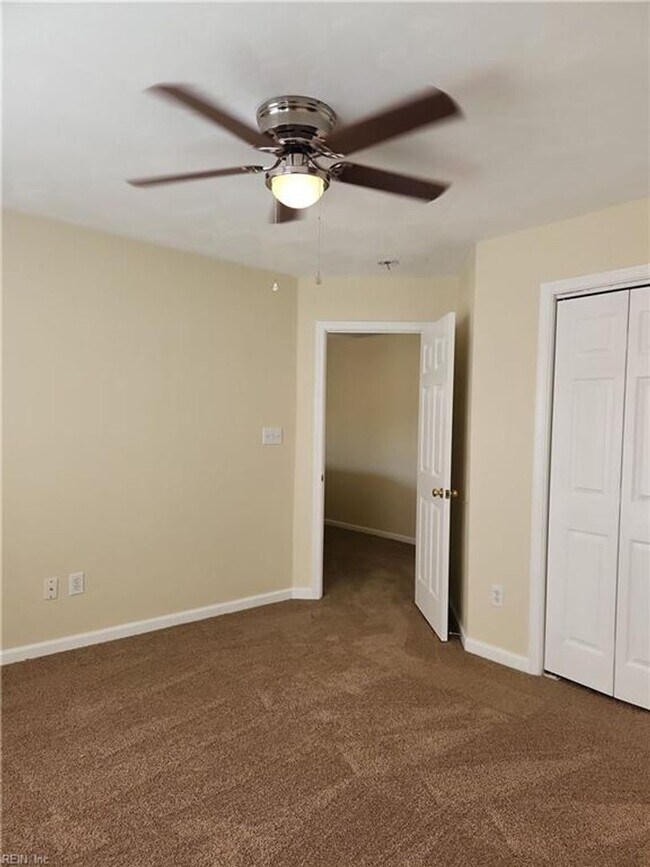 Building Photo - RENTAL