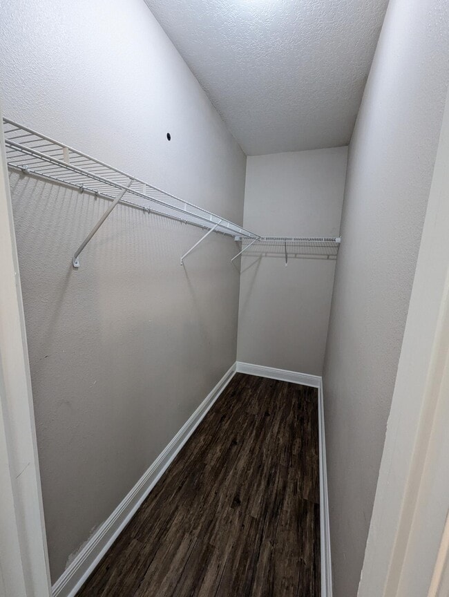 Building Photo - 2160 Hadleigh Hills Ct