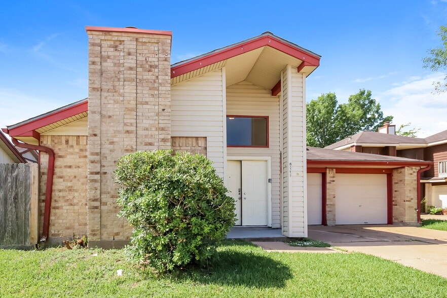 Primary Photo - 7831 Poitiers Dr
