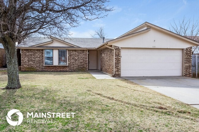 Building Photo - 3216 SW 95th St