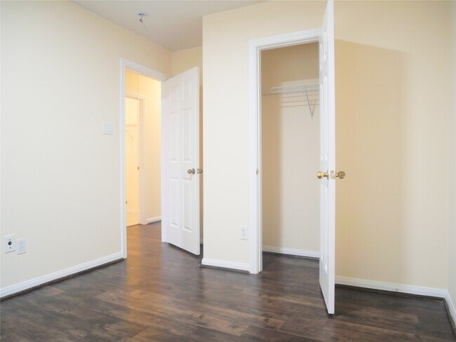 Building Photo - 2311 Flint Brook Ct