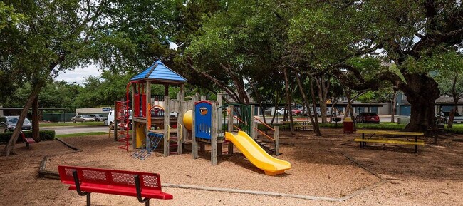 Building Photo - 12100 Metric Blvd