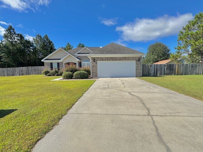 Building Photo - MOVE-IN READY! (Pet Friendly)