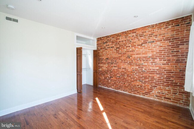 Building Photo - 1836 E Passyunk Ave