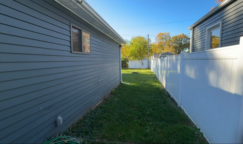 Building Photo - 27685 Dartmouth St