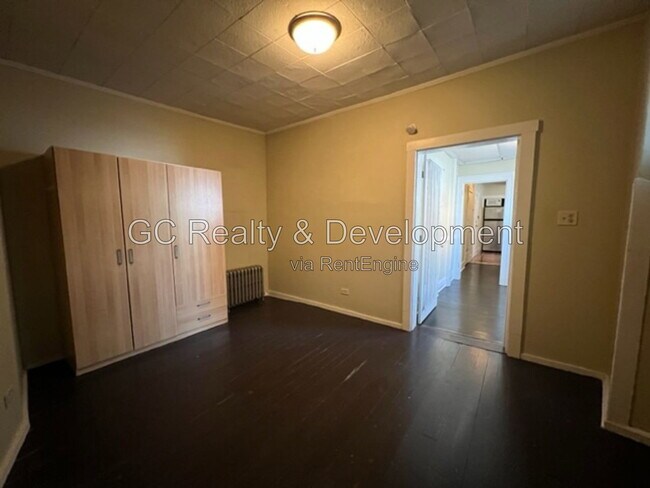 Building Photo - 534 Crescent Blvd