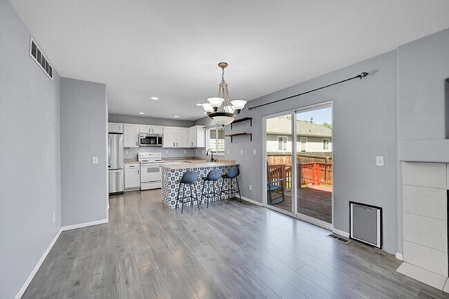 Building Photo - $2,540.95, 4 bed, 3.5 bath Home in Co Springs with Fenced in Yard and Finished Basement!