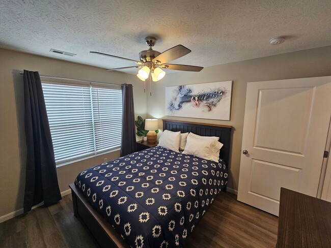 Building Photo - 814 Pierson Rd