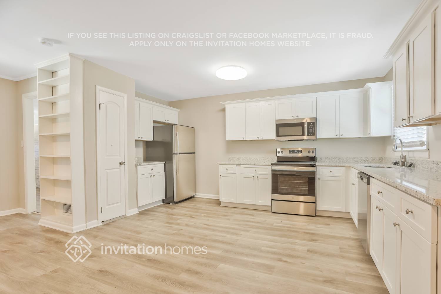 Building Photo - 3887 Sable Dr