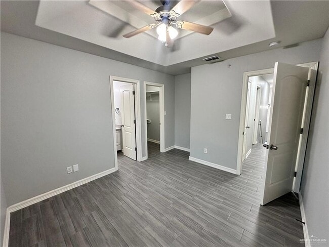 Building Photo - 213 S 49th St